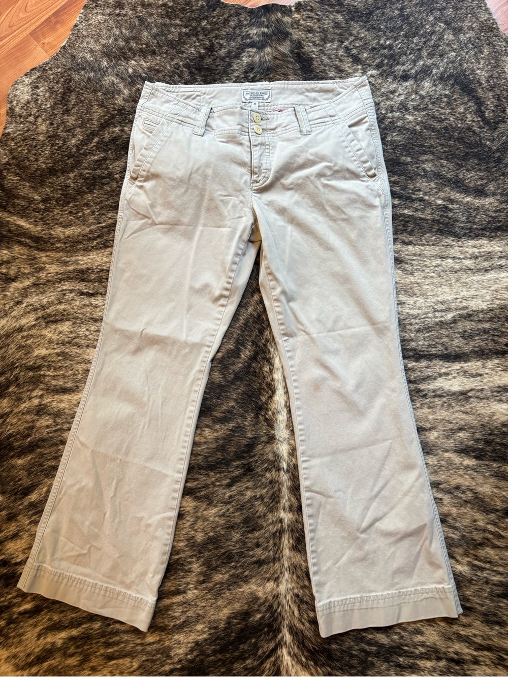 American Eagle Vintage Y2K Kahki Pants, Favorite Fit, Size 8 Short